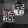 Imagini de pe Bulevardul Tineretului, unde un balcon s-a prăbușit peste o mașină parcată. Pompierii au intervenit de urgență