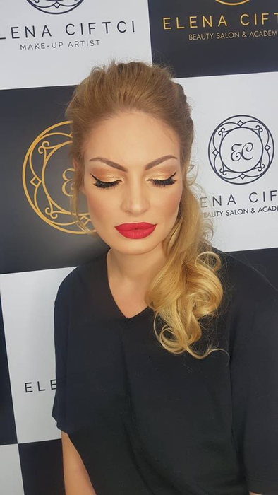 Valentina Pelinel este însărcinată pentru a doua oară!?! Iubita lui Cristi Borcea a fost dată de gol