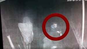 (VIDEO) Poliția Capitalei cere sprijinul populației pentru identificarea unui bărbat care ar fi agresat două femei
