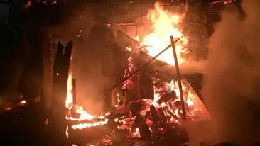 Un bărbat de 65 de ani a murit într-un incendiu produs într-o casă din județul Giurgiu