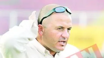 Mititelu catre arbitri: Sa va manance puscaria