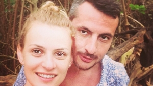 Situatie penibila intre actuala iubita si fosta dragoste a unui celebru producator roman! Ambele au trait cosmarul oricarei femei!