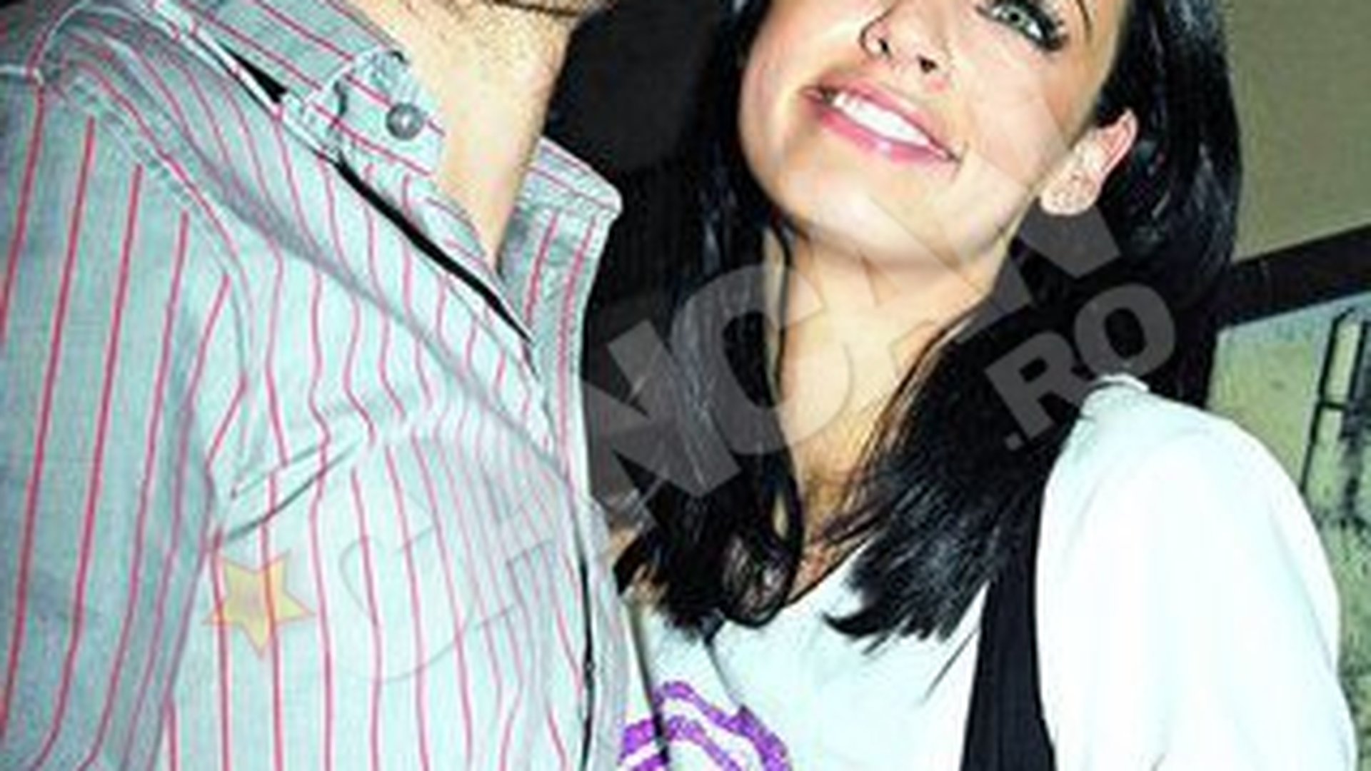 In sfarsit, a prins buchetul la nunta unei prietene! Andreea Raicu se marita?!