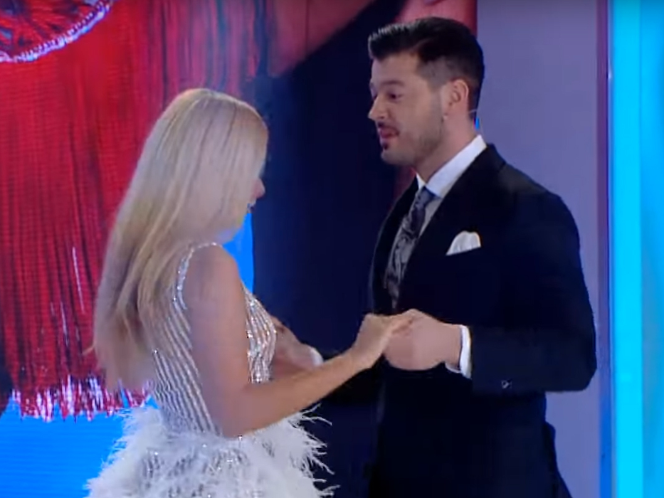 Prima reacţie a lui Cătălin Botezatu, când Victor Slav a vrut să “fugă“ cu Otilia de la “Bravo, ai stil!”! Designerul nu s-a putut abţine: “Bianca…”