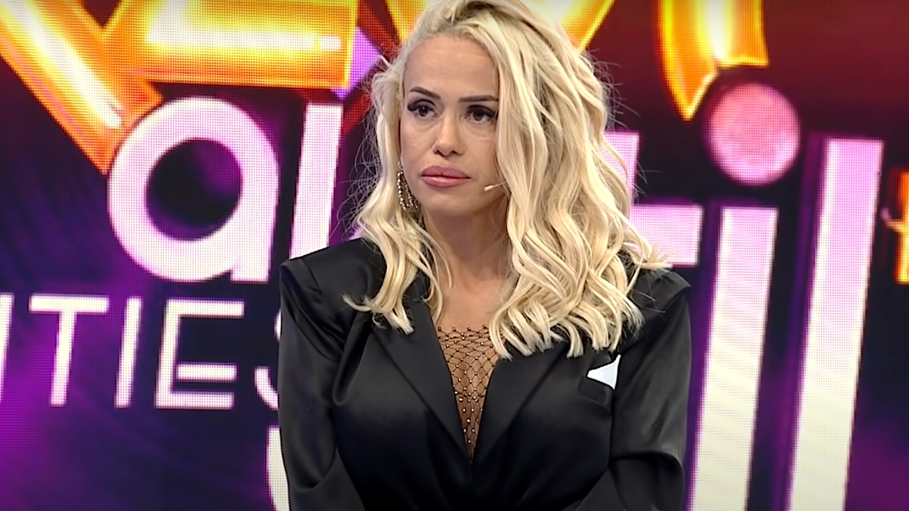 Motivul pentru care Anda Adam și iubitul ei au luat decizia să mai rămână, pentru o perioadă, în Elveția: ”Le este teamă”