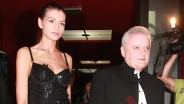 Au pozat intr-un cuplu fericit