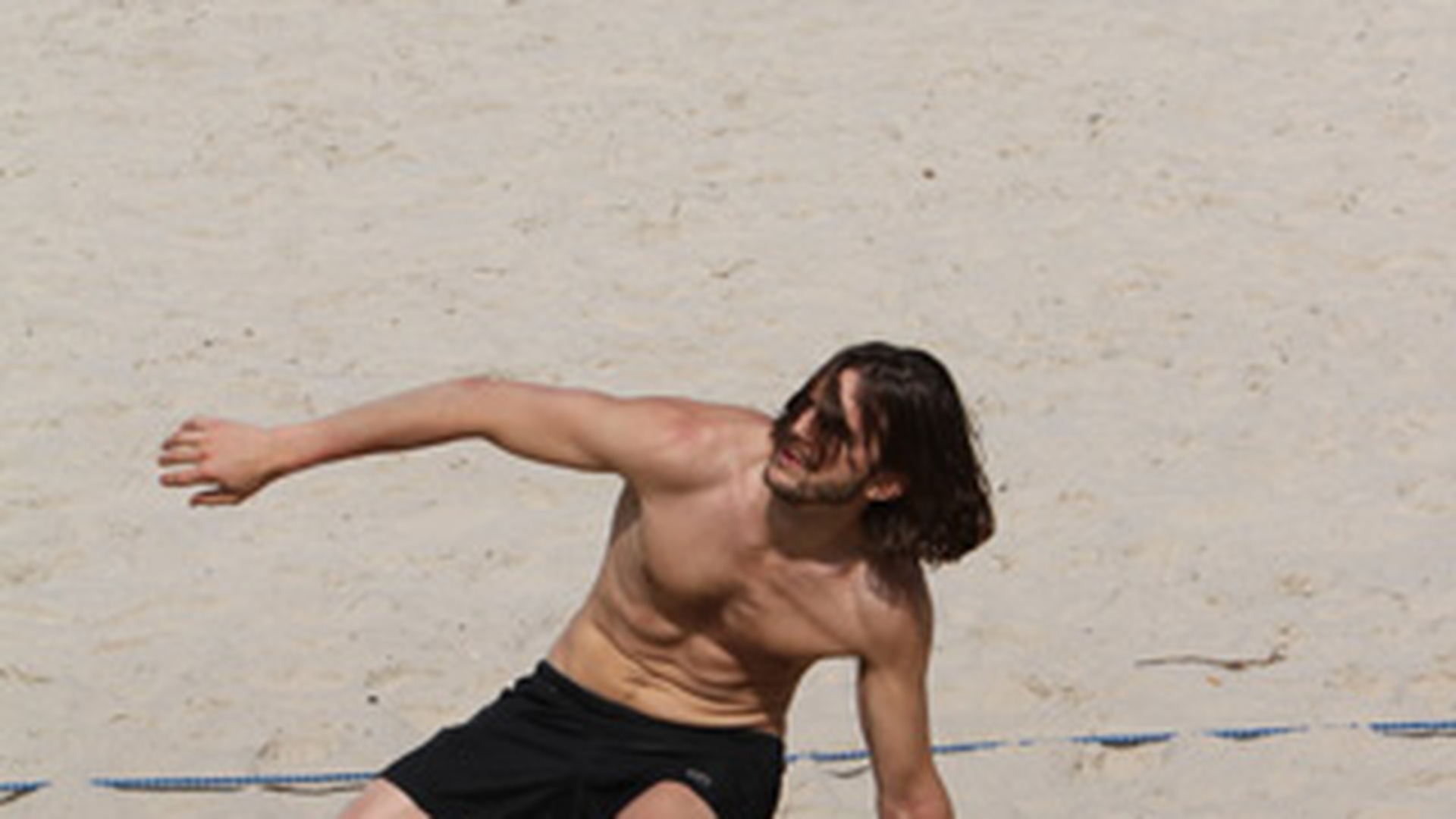 Ashton Kutcher se relaxeaza in Brazilia