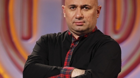 Masterchef cu...dragoste! O concurentă s-a indrăgostit de unul dintre chefi si i-a făcut o dedicatie siropoasa in faţa camerelor