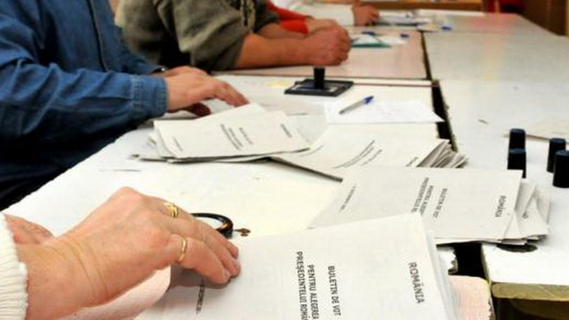 9.5 milioane de romani au votat astazi. Datele finale BEC indica o prezenta la vot de 52.31%