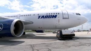 Mecanic TAROM, prins beat la locul de muncă. Care a fost reacția companiei aeriene