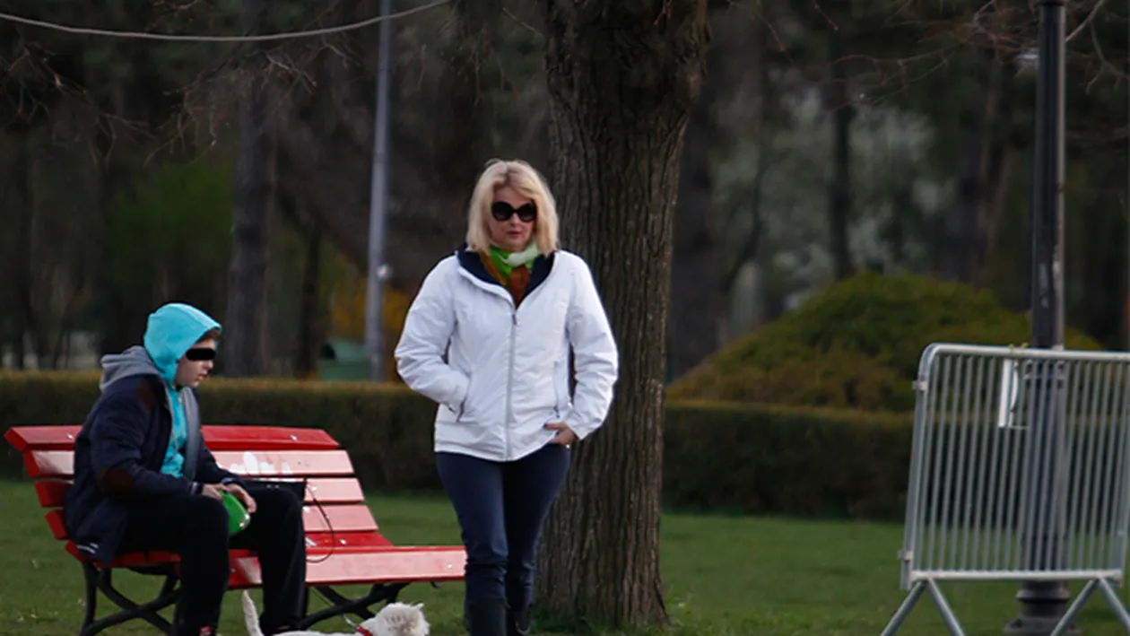 Îl iubeşte la nebunie pe ADRIAN ENACHE, dar ar fi preferat ca relaţia lor să fi decurs altfel! IULIANA MARCIUC: ”Nu aşa am văzut eu la părinţi!”