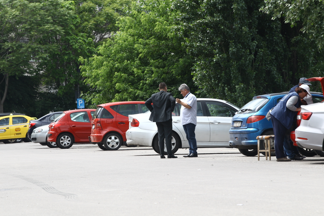 Florin Secureanu a renunțat la bolizii de lux și se plimbă acum cu un Peugeot la mâna a doua