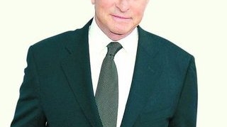 Michael Douglas ramane fara voce