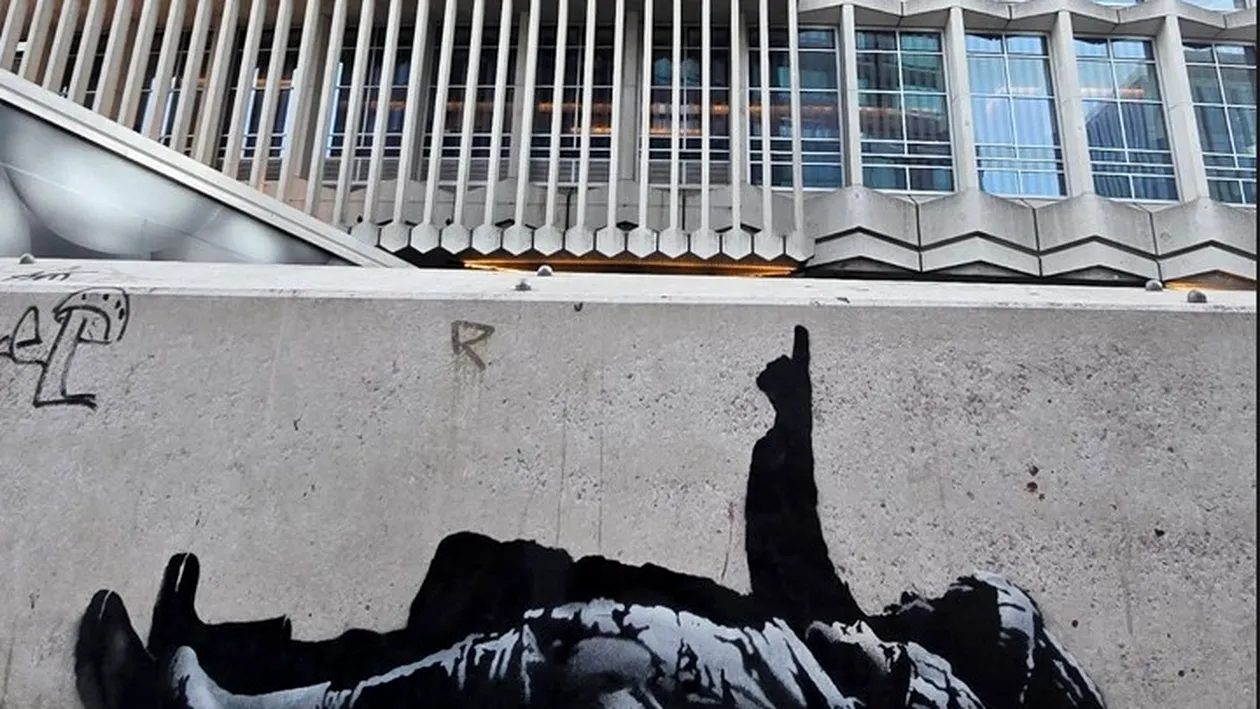 Misteriosul Banksy revine! O nouă operă de artă a apărut din senin pe zidurile Londrei!
