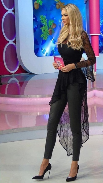 Bianca Drăguşanu şi-a mascat suferinţa şi nu a lăsat să transpară nimic în emisiunea pe care o prezintă la Kanal D