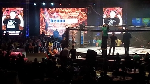 Xena de Romania, ardeleanca care se lupta in cusca, a luat bataie in ultima gala! “Totusi e MMA, nu balet!”
