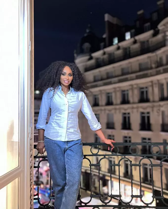 Laurette și-a scos casa la vânzare vila din Tunari /Foto: Instagram