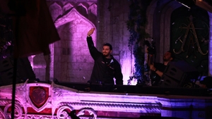 Sunetele care l-au făcut celebru acum îl torturează! Un celebru DJ de la UNTOLD, lovit de o boală gravă: ”M-am trezit cu un țiuit extrem de puternic în urechi”