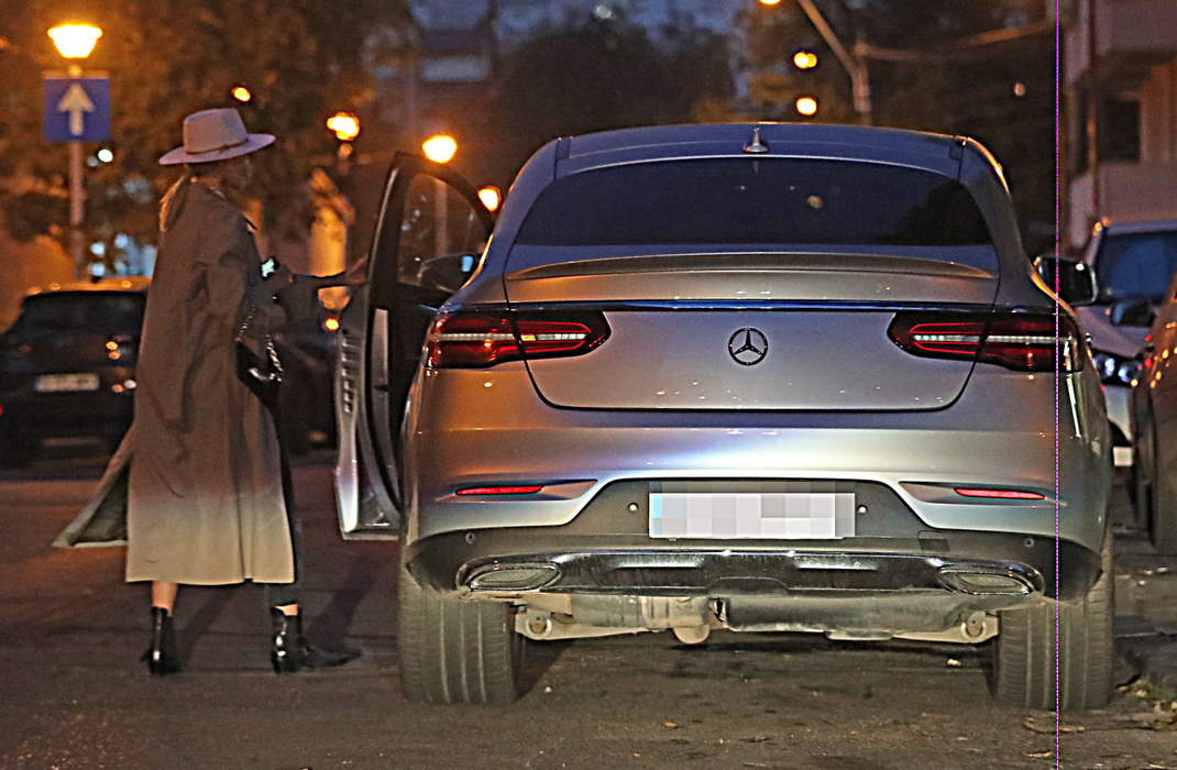 Emily Burghelea a primit de la iubitul său un Mercedes GLE Coupe de 60.000 de euro