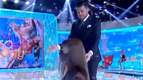 Prima reacţie a lui Cătălin Botezatu, când Victor Slav a vrut să “fugă“ cu Otilia de la “Bravo, ai stil!”! Designerul nu s-a putut abţine: “Bianca…”