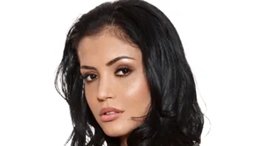 Andreea Mantea: Arat vulgar blonda, asa ca nu imi voi schimba culoarea parului