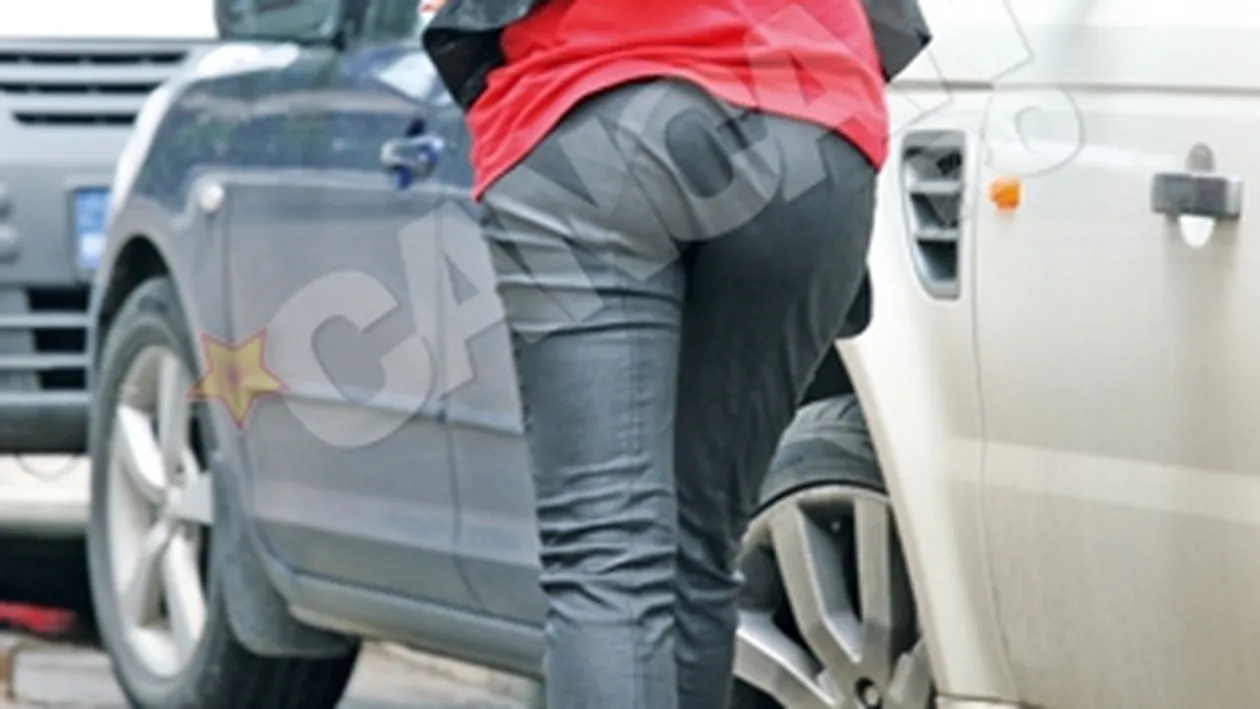 Delia Matache afiseaza un posterior de negresa