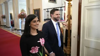 JD Vance a devenit tată pentru a patra oară. Ce nume au ales pentru copil