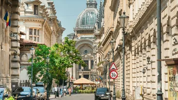 Un bloc din București scos la vânzare. Cât te costă dacă vrei întreg imobilul