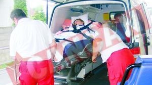 Echipaj medical austriac, plimbat de la un spital la altul