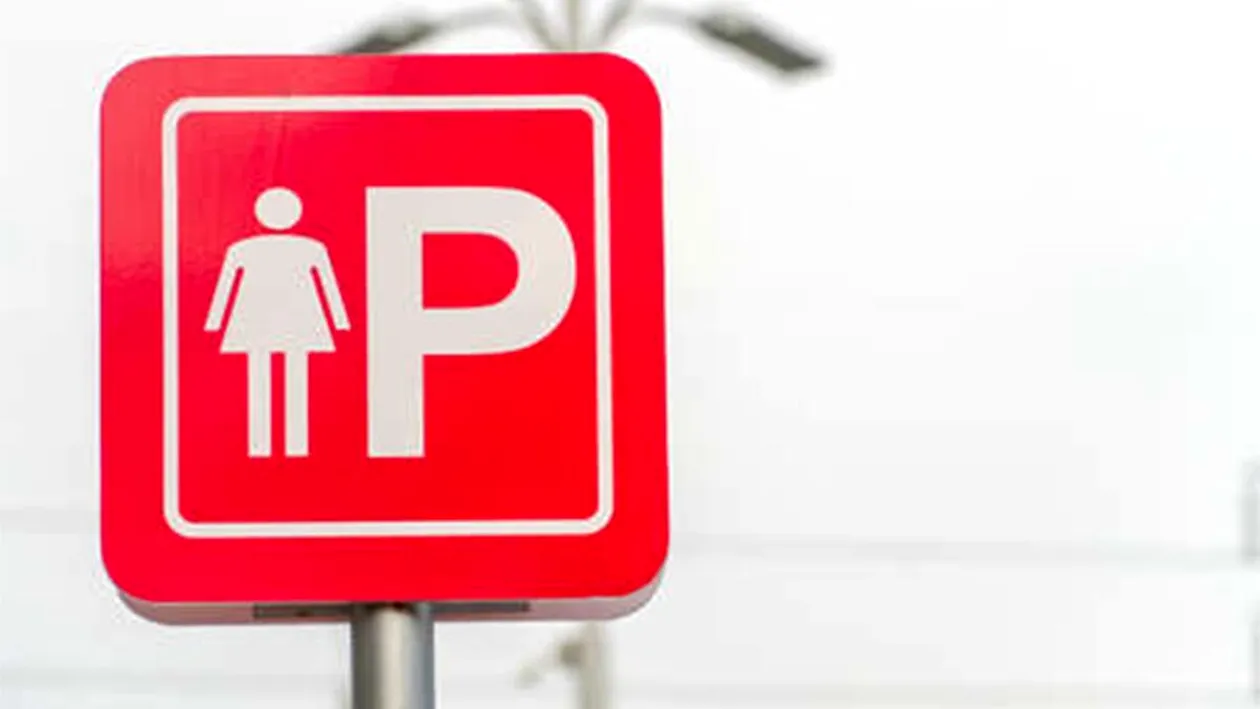 Au apărut locurile de parcare DOAR pentru femei. Ce amendă riști dacă ești bărbat și îți lași mașina acolo