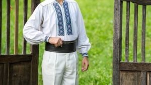 Câți bani câștigă, de fapt, Nicușor Iordan. Este plătit regulat și de o asociație