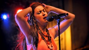 Rona Hartner a murit, la 50 de ani! Rinda, sora sa, a făcut anunţul trist