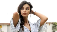 Mădălina Ghenea a ajuns de urgenţă la spital: „Cea mai îngrozitoare noapte din viaţa mea! Mă rog la Dumnezeu să n-am nevoie de operaţie”