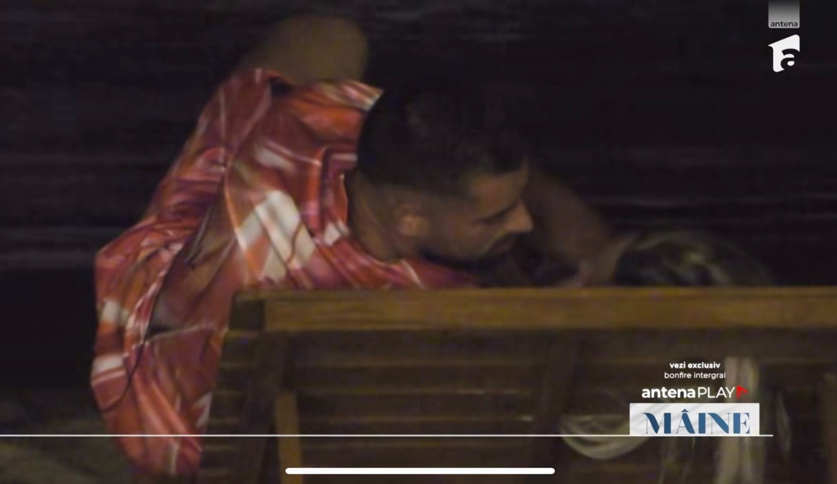Ella și Teo, în ipostaze tandre/ Sursa foto: Antena 1