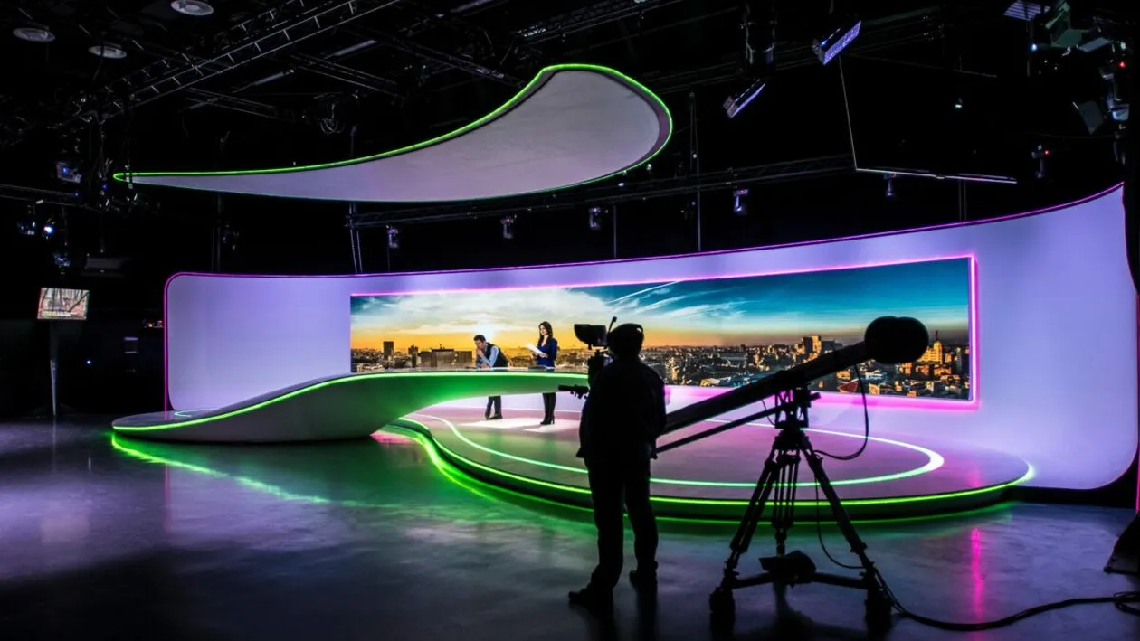 Triunghi amoros cu o fostă prezentatoare de la Antena 1 în prim plan. Bătaia a ținut prima pagină a ziarelor de scandal