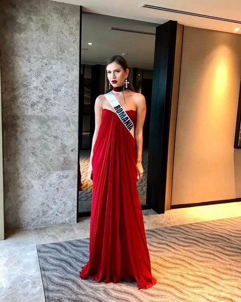 Ea va reprezenta România la Miss Universe 2016 din Filipine! Cum arată în lenjerie intimă TEODORA DAN