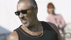 Serghei Mizil face show si cand nu este la televizor! Cum a fost filmat cand credea ca nimeni nu il vede
