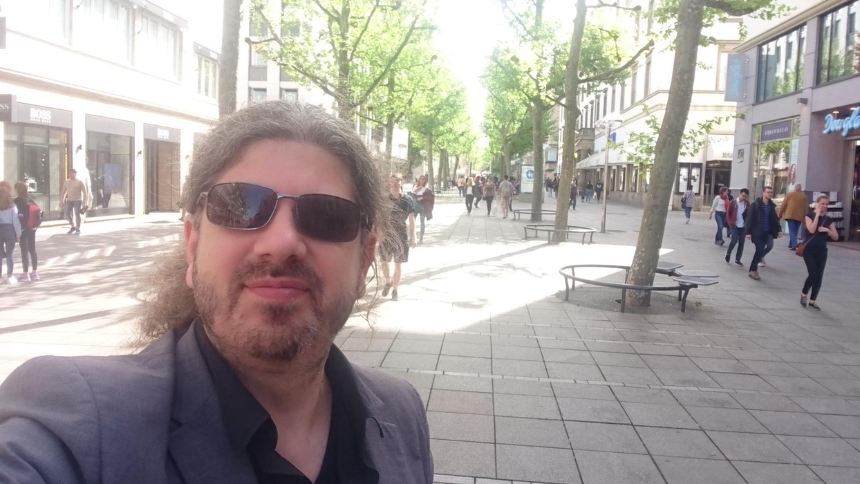 Remus Cernea s-a despărțit de iubită, după trei ani de relație “Ioana este un om…“