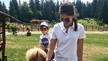 Alina Pușcaș nu știe ce să mai facă cu copiii ei: ”Se păruiesc, se bat, se lovesc...”