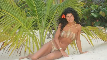 Antrenoarea lui Marcel Toader, mai sexy ca niciodata! A pozat aproape goala, la adapostul noptii, in albia unui rau