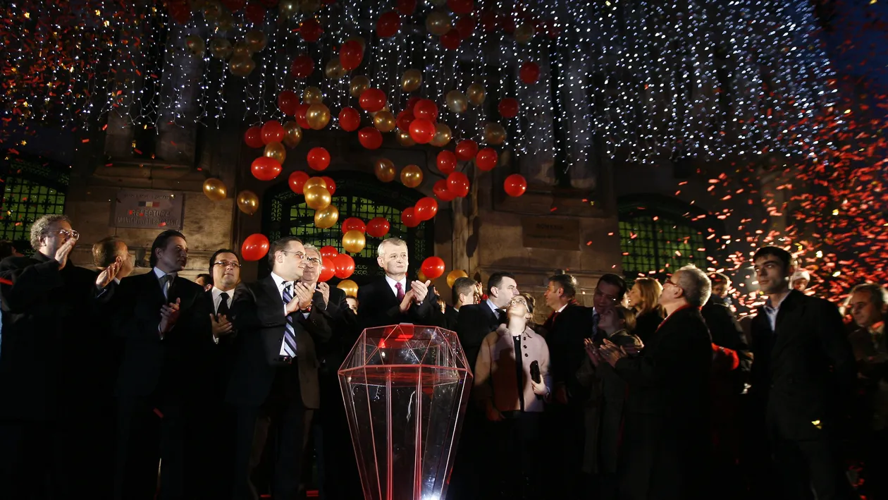 Luminitele din Capitala se aprind de Mos Nicolae!