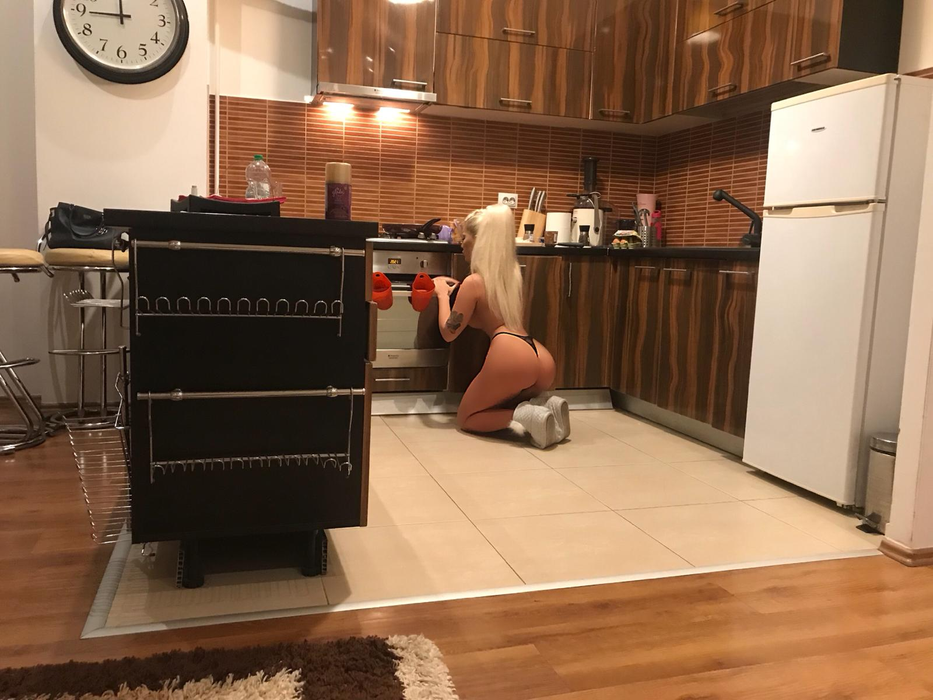 Bianca, iubita lui Dani Mocanu, se califică la titlul de cea mai „sexy gospodină”