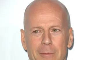 Bruce Willis si-a sfatuit fiica sa se rada in cap pentru ca nu ii sta bine parul