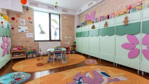 Suma uriașă pe care o plătesc părinții pentru grădinița privată a unui copil. Cât îi costă 3 ani