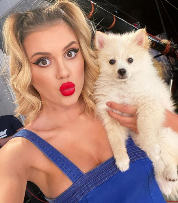 Emily Burghelea a demisionat de la Acces Direct