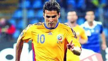 In Italia, Lumea se inghesuie sa bea vin cu Mutu