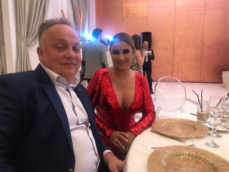 Toate privirile s-au aţintit asupra Anamariei Prodan Reghcampf! Ce s-a întâmplat cu soţia lui Reghe de la silicoane în jos