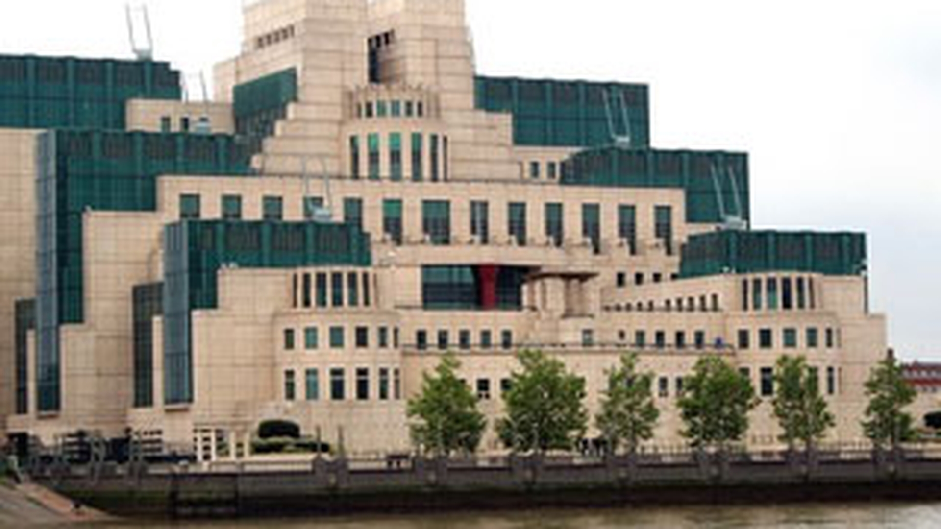 Bomba la sediul MI 6, din Marea Britanie, doi barbati sunt anchetati