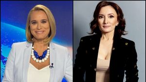 Se renunță oficial la Andreea Esca! Paula Herlo este noua prezentatoare a podcastului finanțat de Raiffeisen Bank