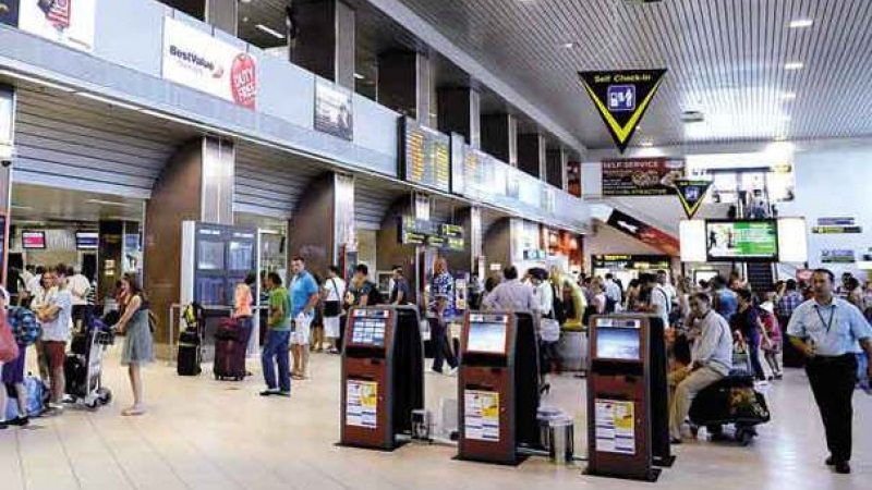 A ajuns virusul ucigaș în România? Ce s-a întâmplat, sâmbătă, pe aeroportul Henri Coandă